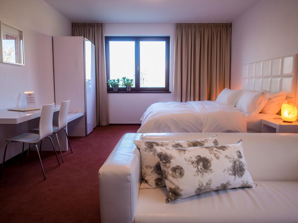 Hotel Cvilin Krnov Exterior photo